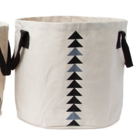 Maker Beyond Measure Canvas Bucket, White Flying Geese